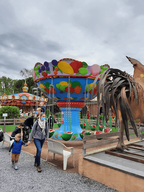 New electric track train finished installment in Belgium park (2)